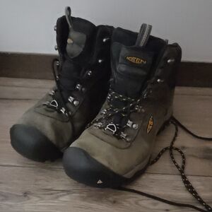 Keen Black and Olive Hiking Boots